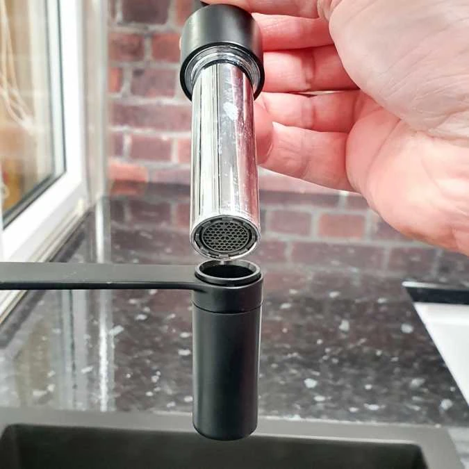 Jeroni Chef Matt Black Pull Out Kitchen Mixer Tap - High-Quality Francis Comap Design 7 Jeroni Chef Matt Black Pull Out Kitchen Mixer Tap - High-Quality Francis Comap Design - Image 5