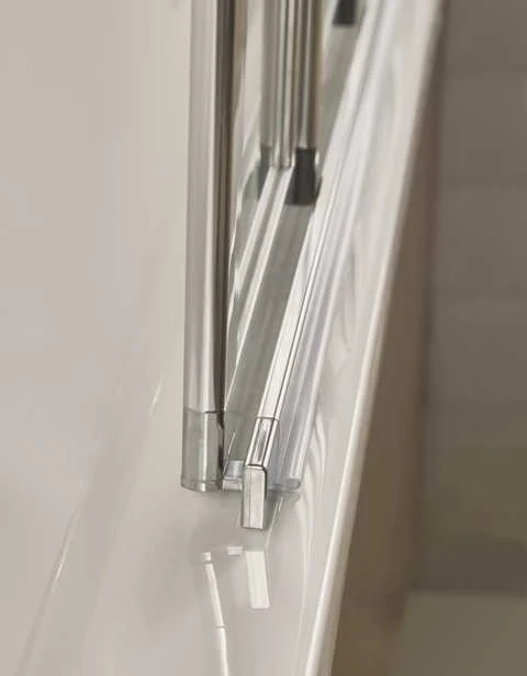 Aquadart Venturi 6 4 Fold Bath Shower Screen with Swiftseal - 1400 x 800mm - Right Hand - Premium Folding Shower Screen 6 Aquadart Venturi 6 4 Fold Bath Shower Screen with Swiftseal - 1400 x 800mm - Right Hand - Premium Folding Shower Screen - Image 4