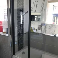 Roman Lumin8 Pivoting Bath Screen - Matt Black Frame | Easy Installation & Modern Design -Bathroom Sales Shop Lumin8 Pivoting Bath Screen Image 9