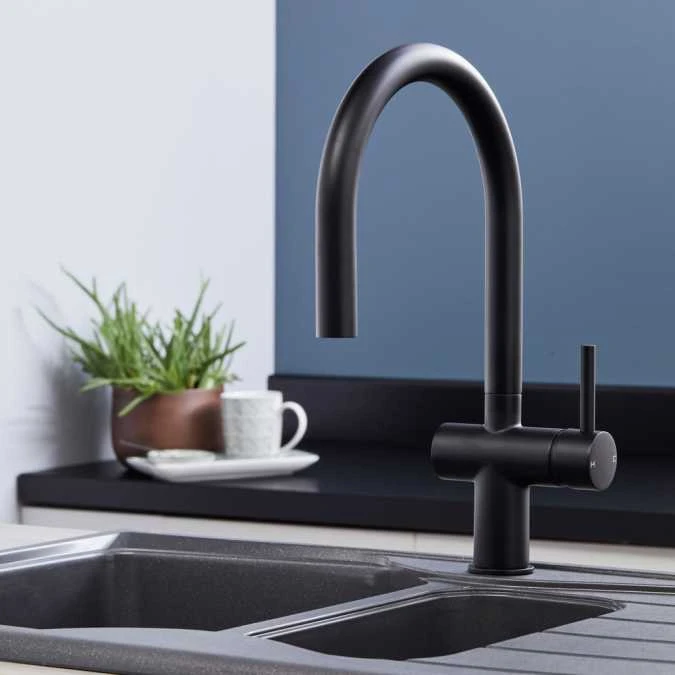 Rievaulx Matt Black Pull Out Kitchen Mixer Tap | Modern Design | High-Quality Finish 4 Rievaulx Matt Black Pull Out Kitchen Mixer Tap | Modern Design | High-Quality Finish - Image 2